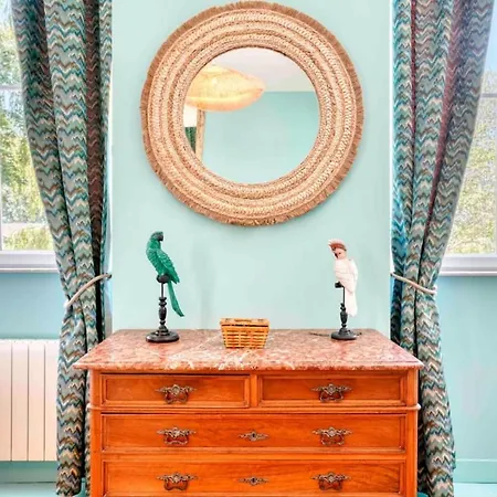 Double Suite Luxueuse Dans Chateau Bord De Mer Holiday home Reviers